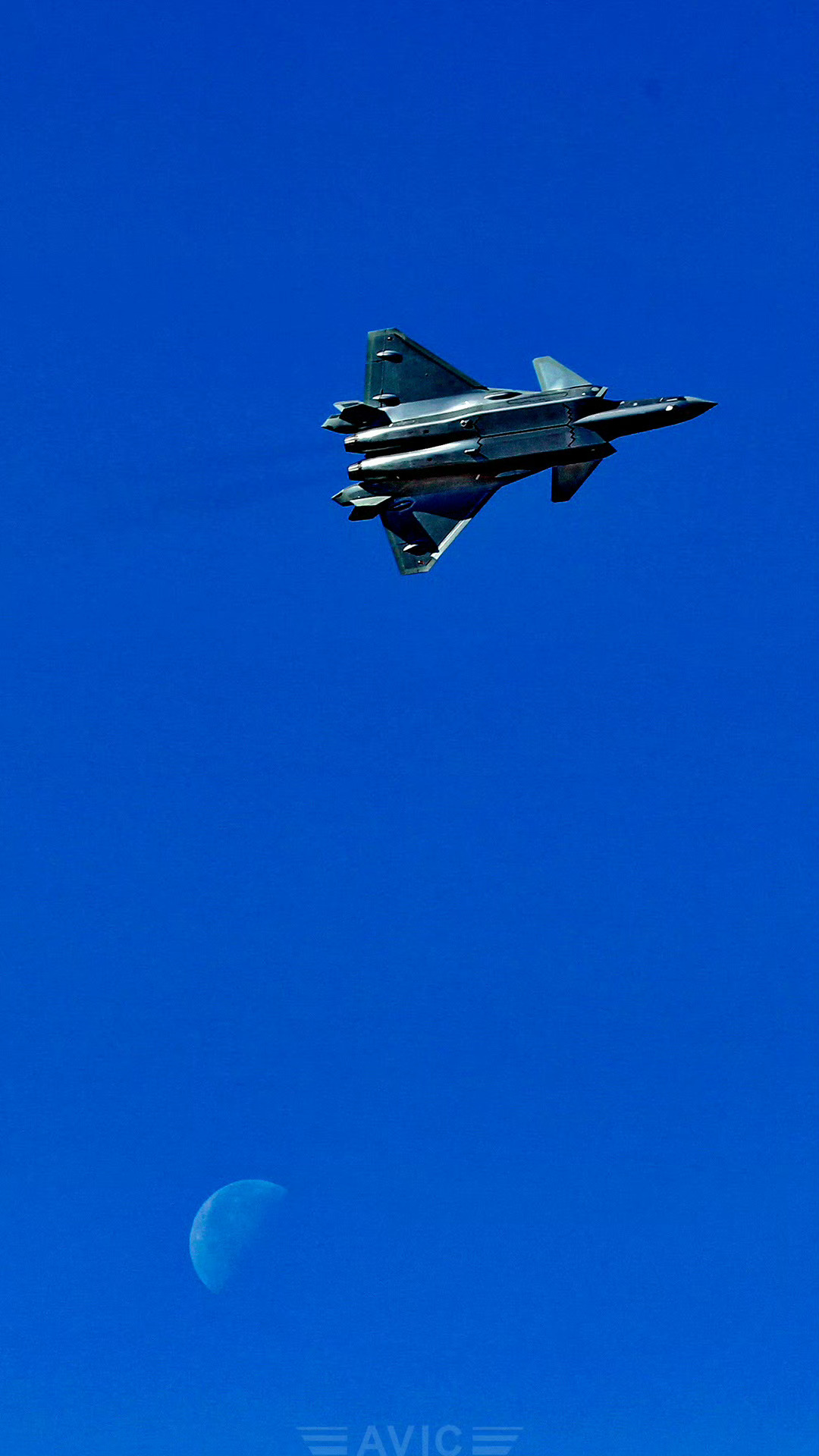 #中秋赏月记# 纯享！这张歼20凌月壁纸最适配中秋[good][good]#中国