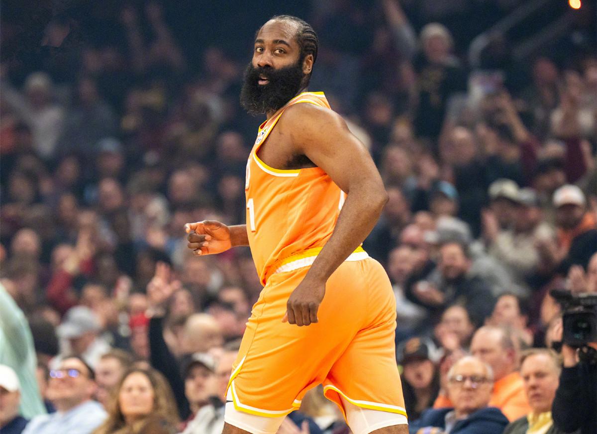 哈登的三分和助攻，绝了！
北京时间2月25日，骑士与尼克斯的比赛首节进行5分钟，