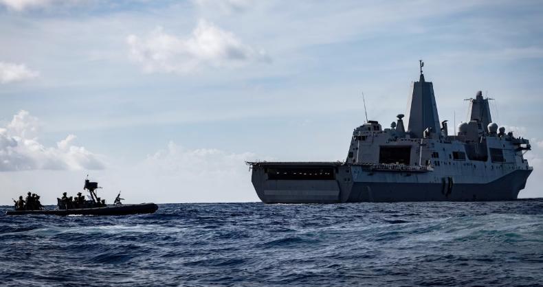 美军首次入侵委内瑞拉本土，直到美军炸毁目标全身而退，马杜罗政府也没半点反应。
