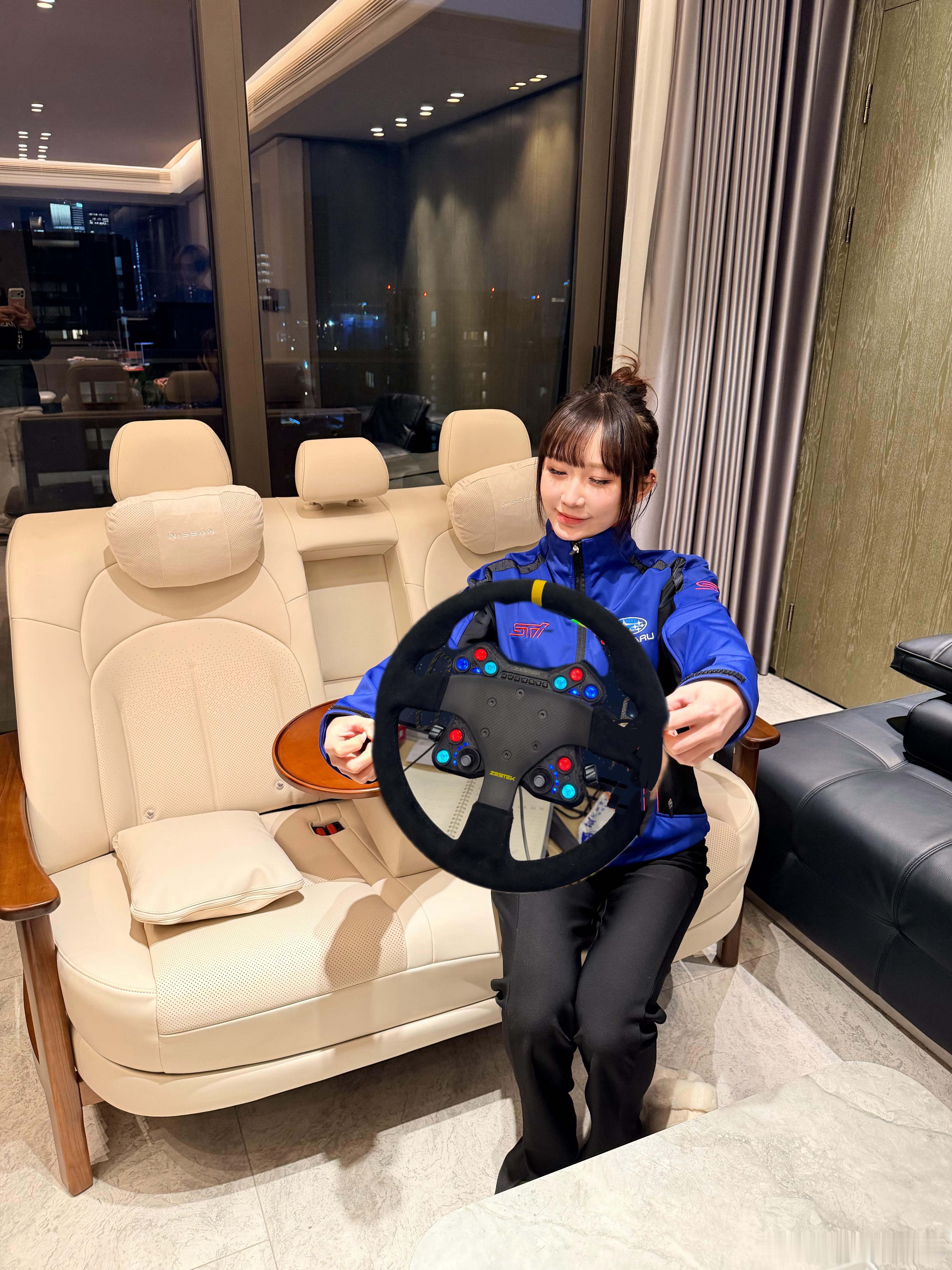 日产大沙发 太抽象了哈哈哈哈哈哈 