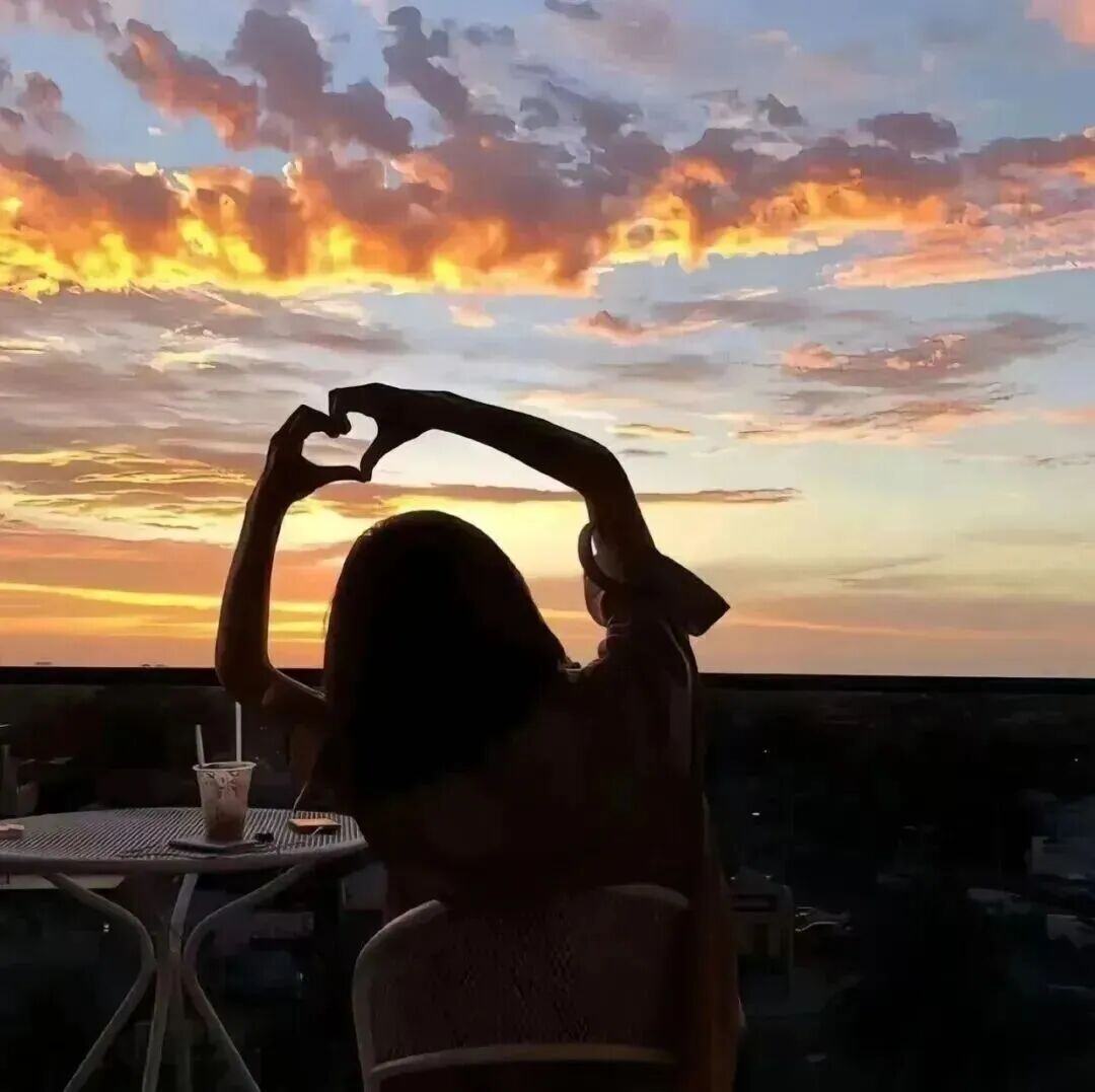 📸⸝⸝꙳𝐊𝐚𝐜𝐚⸝꙳ᵕ̈˒˒꙳🍹˒˒生活没剧本，怎么开心怎么演 