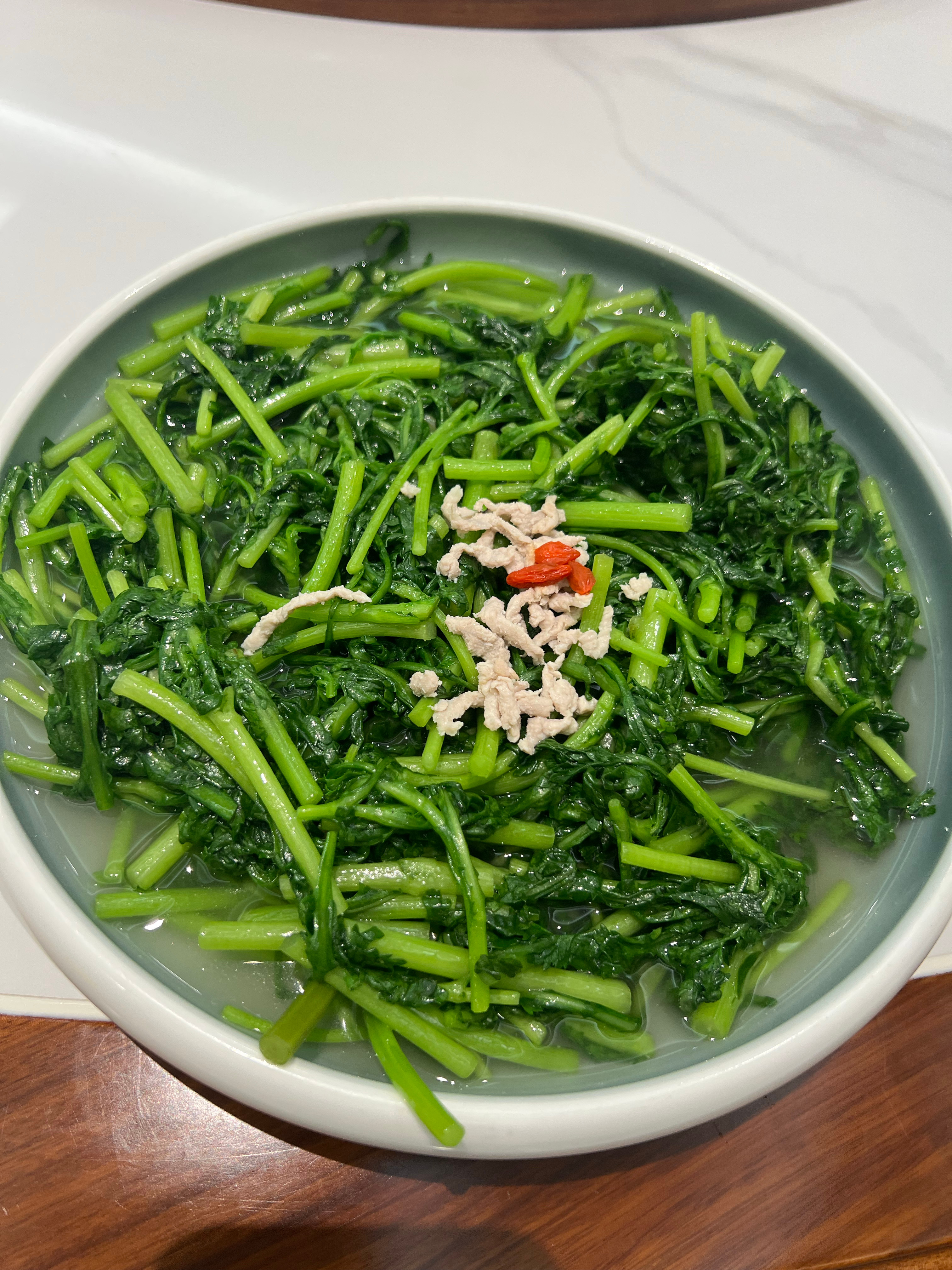 今天全家又聚一聚～祝爸妈身体健康，万事如意祝我们马年大吉，生意兴隆，财源广进～好