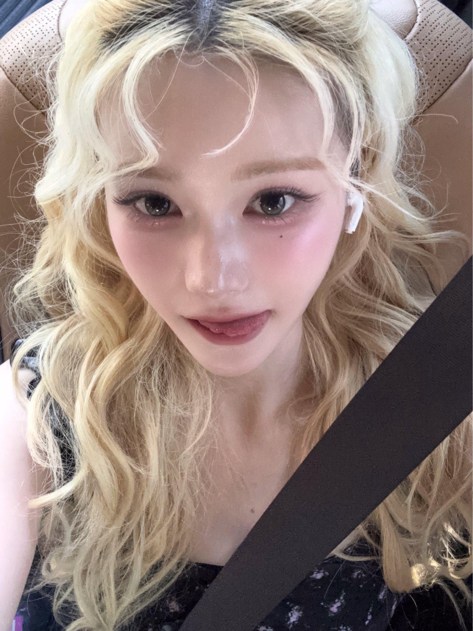 251030 tripleS Mayu高麗真友 ​​​