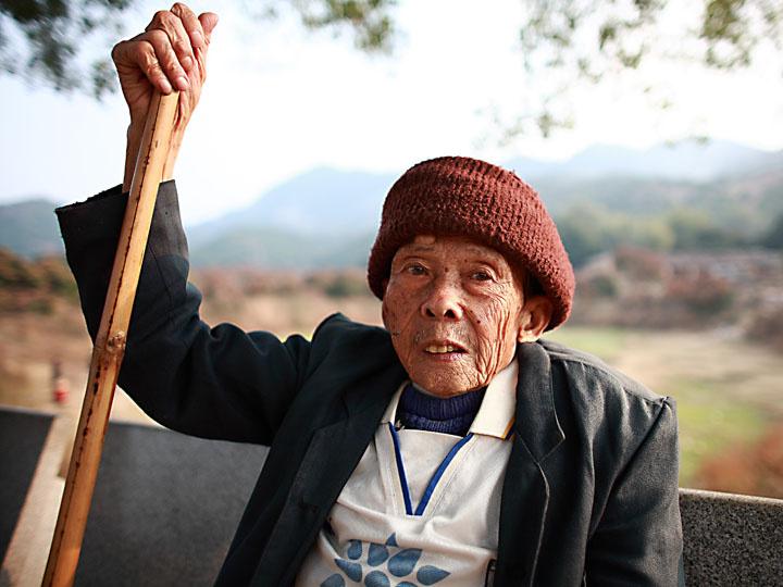 别说医生是白衣天使、教师是园丁、环卫工人是美丽天使、什么的税二代，警三代、工三代