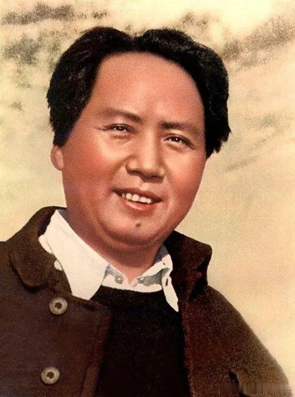 太阳最红，毛主席最亲。 ​​​ ~~··~·· ···~·~ ​​​