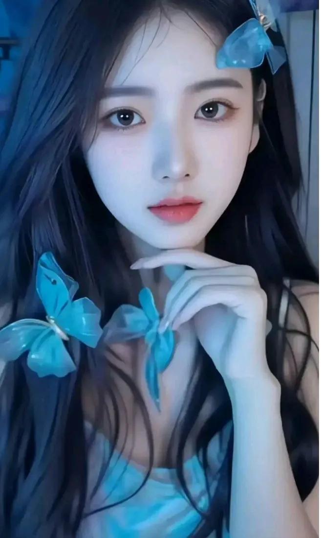 已经四十八岁的我，没有社保也没有五险一金，有的只是全职妈妈的身份，每天厨房里柴米