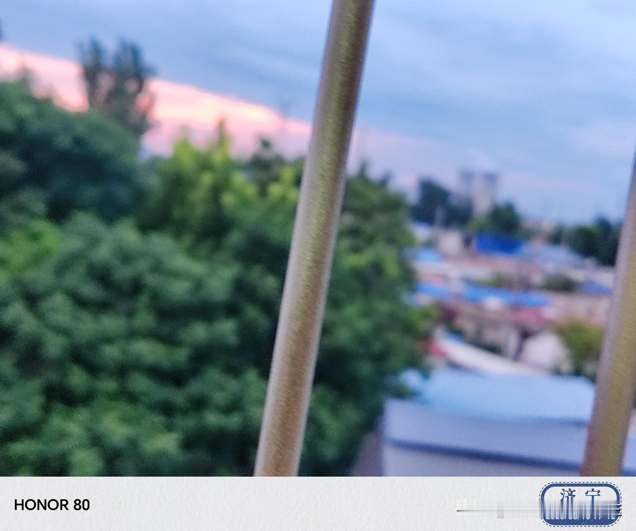  善良不是软弱，因果自有评判

 看透现实里诸多无奈：踏实积德的常常吃亏，精于算