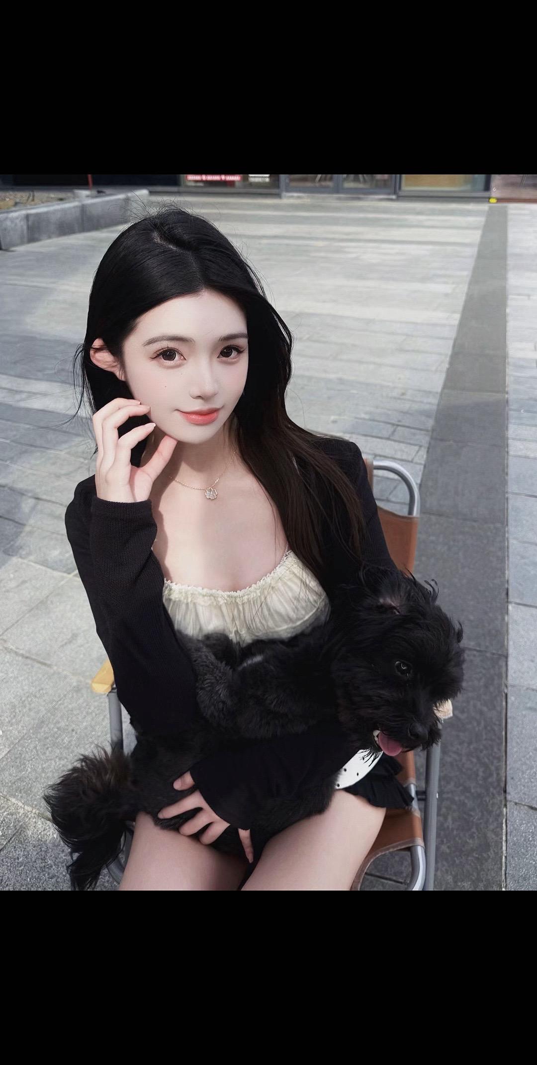 最近过的好吗 还瞒着女朋友对外装单身吗