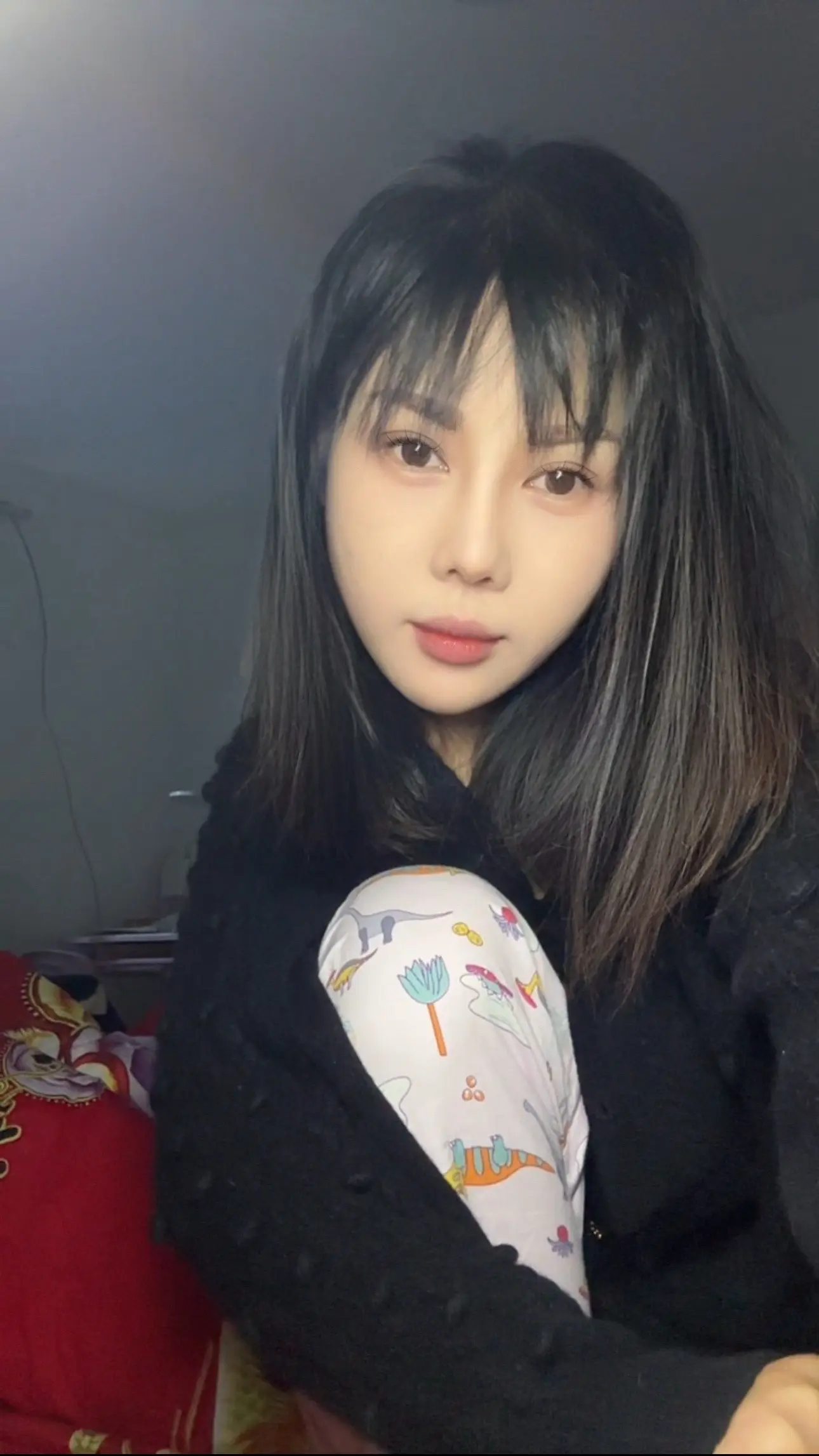 我们没有离婚，他外地打工，我留守陪读，以前真傻 他不接电话我就使劲打电...