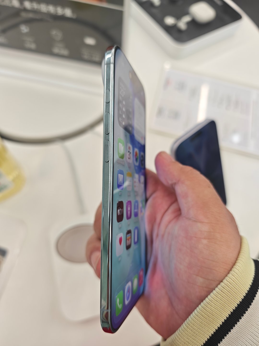 好轻，爱了。[爱你][爱你][爱你] ​​​