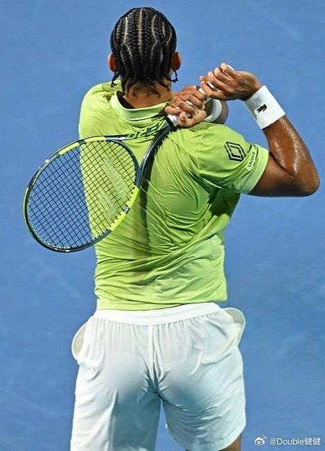 菲斯：“是的，我比受伤前更好了。我在许多方面都有所进步，赢了不少比赛。这很酷，有