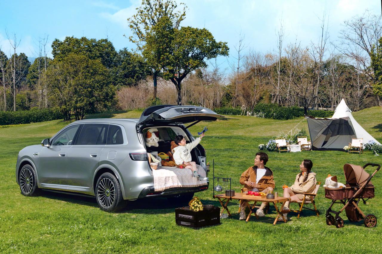 从技术到生态，问界M8凭硬实力圈粉15万家庭
问界M8上市8个月交付破15万，绝