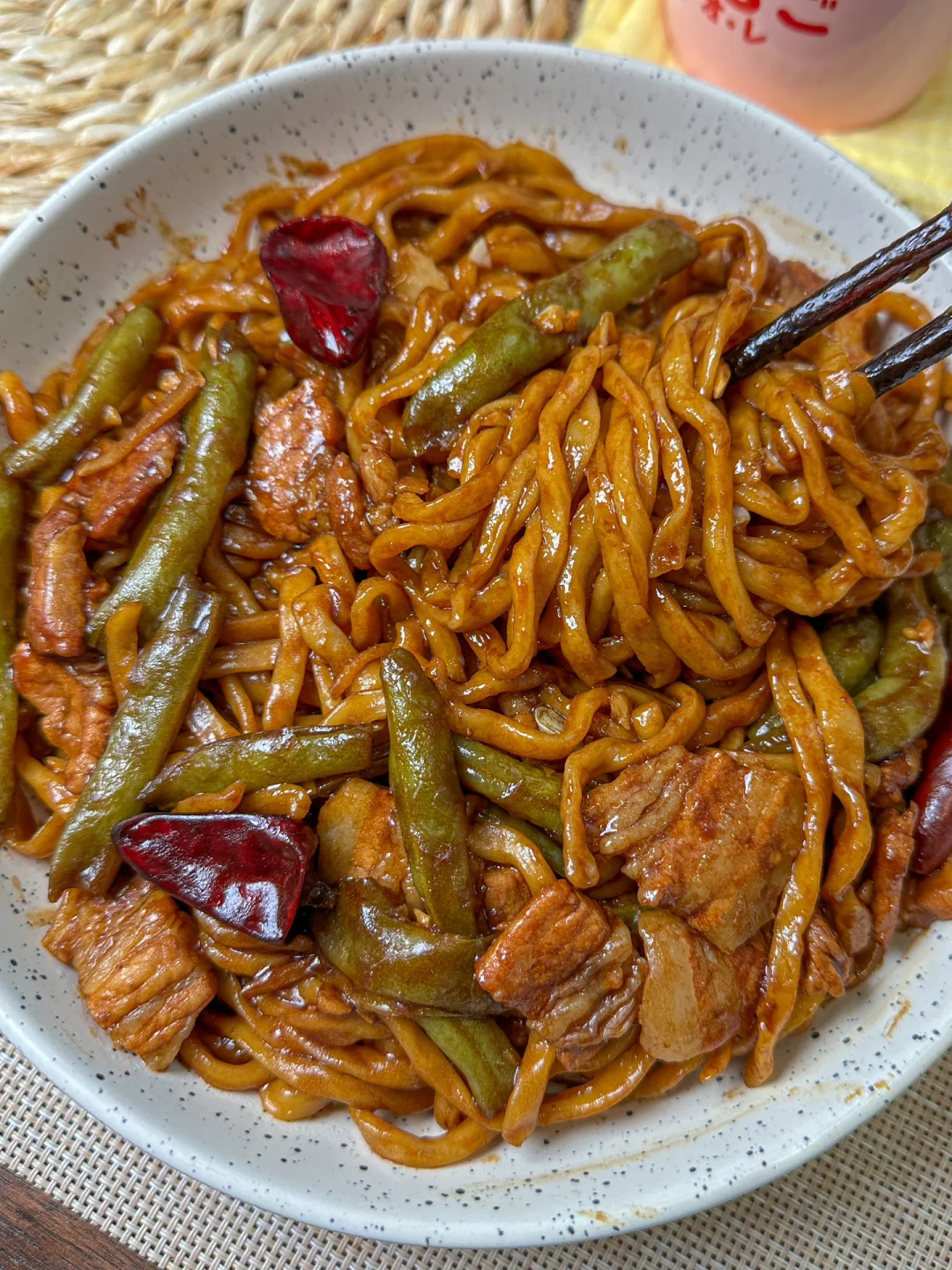 想告诉全世界！奶奶做的焖面最好吃啦！！