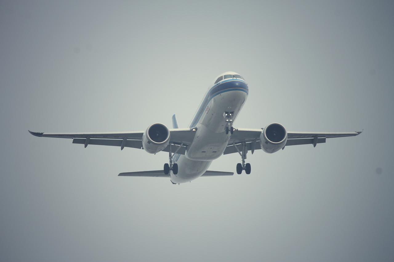 晒图笔记大赛C919国产大飞机降落南京禄口国际机场