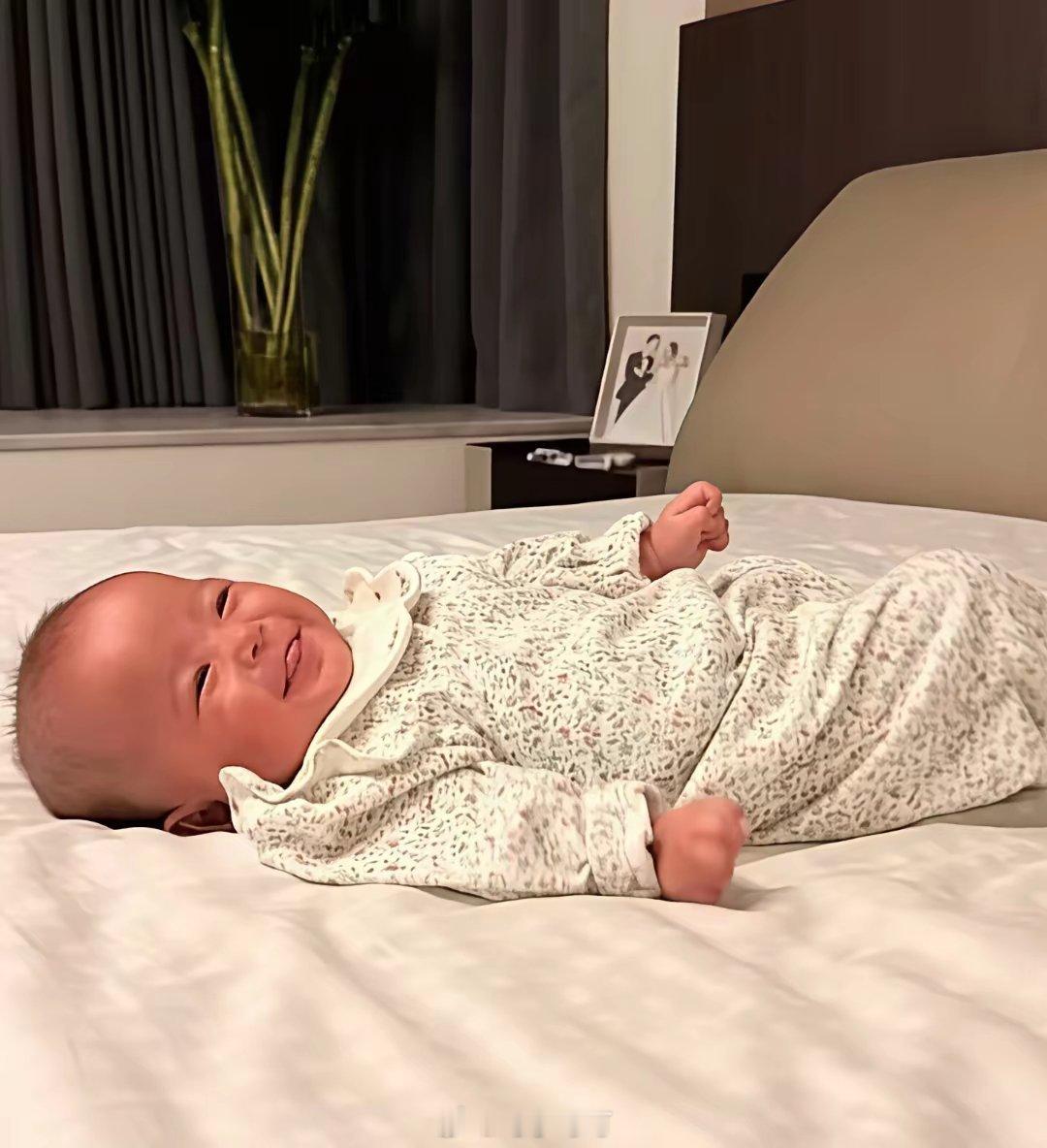 医方以“母亲用药、孩子体质、尸检合规”为主要质疑点，刻意回避术前诊断与尸检结论的