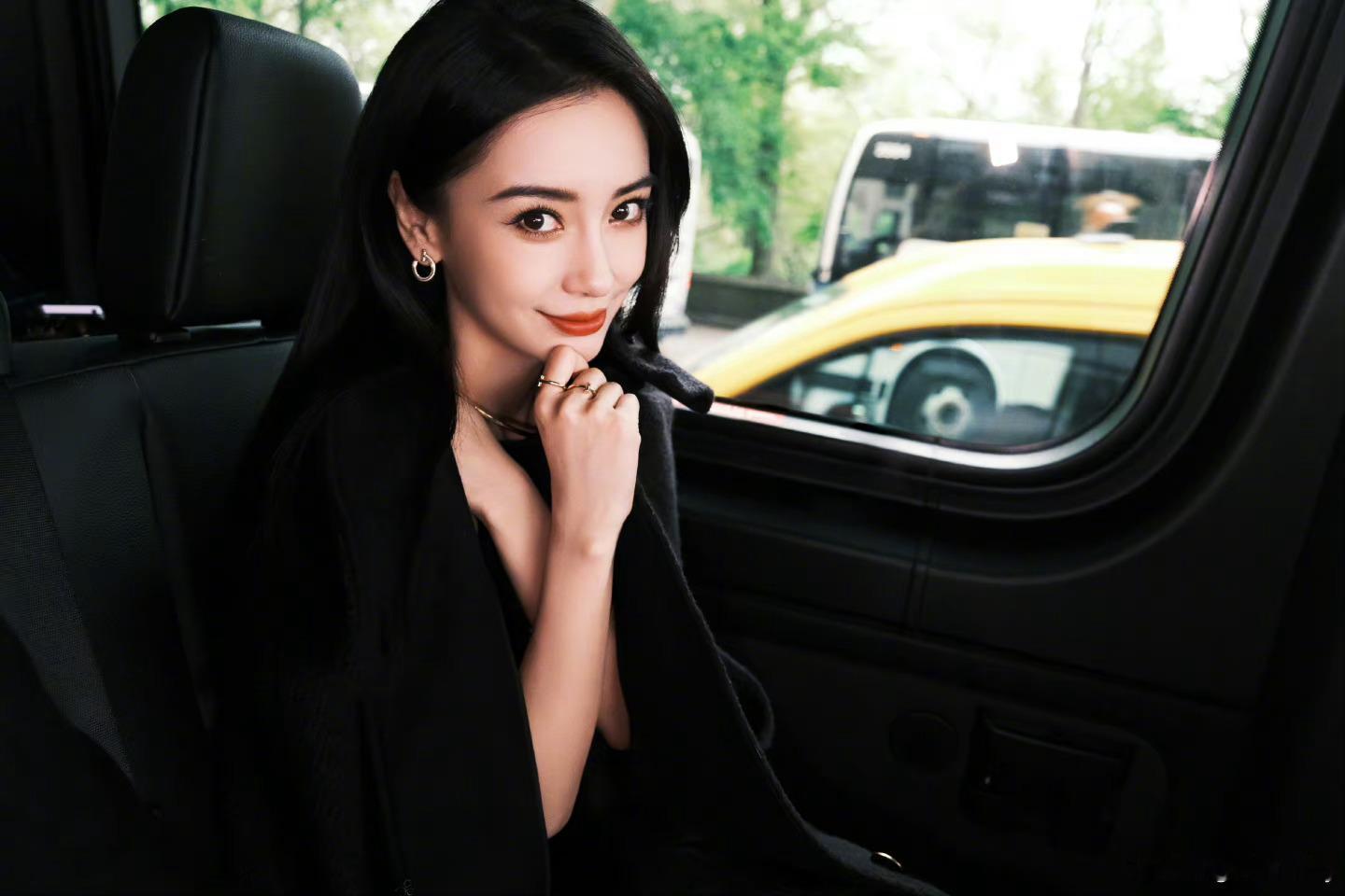 angelababy 三式品牌代言人杨颖angelababy  落叶纷飞 我们相