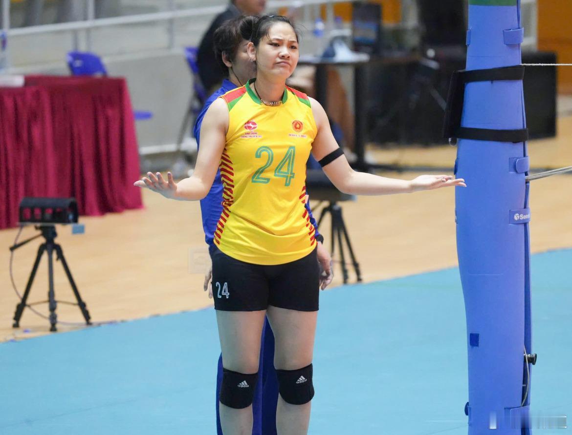 国际排坛动态孙杰通信兵团 0-3（14-25/22-25/21-25） 工商银行