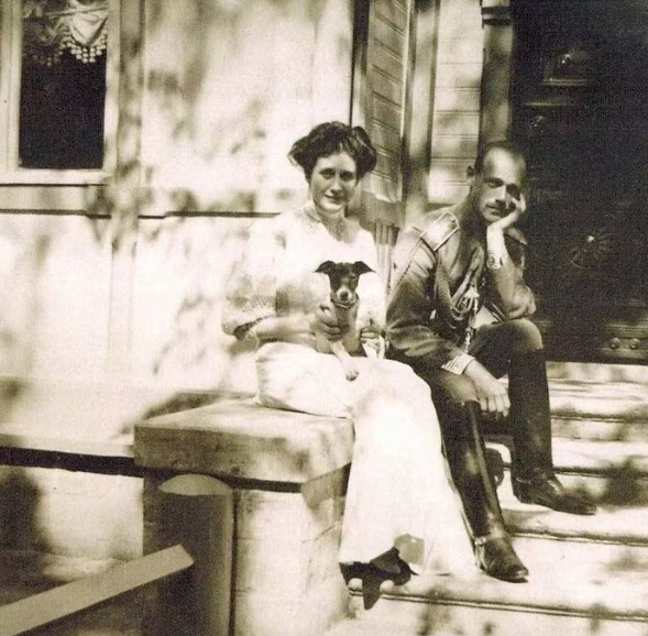 【来自投稿】俄罗斯大公米哈伊尔·亚历山德罗维奇和妻子娜塔莉亚·谢尔盖耶芙娜·谢列