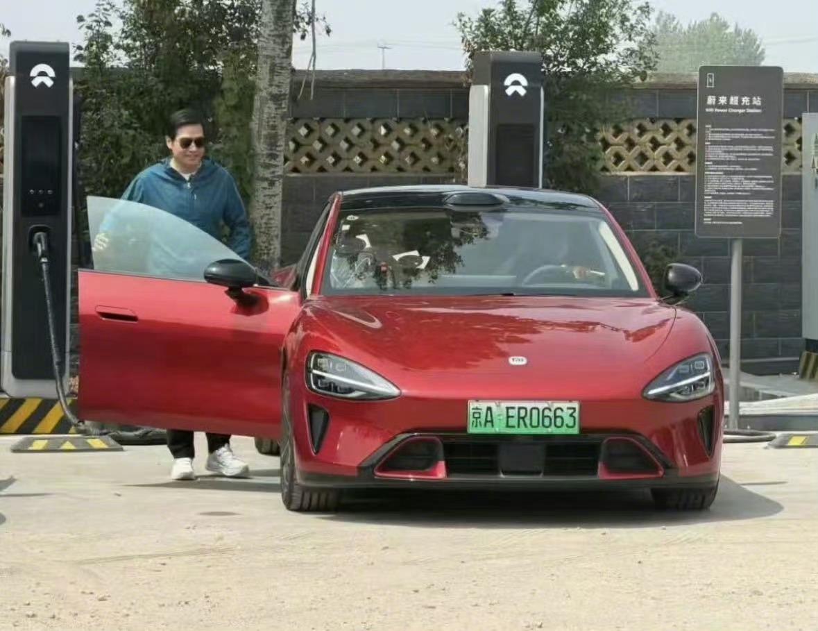 不管怎么样不得不佩服下雷军。挑战小米新 SU7 ，从北京连开 1265 公里到上