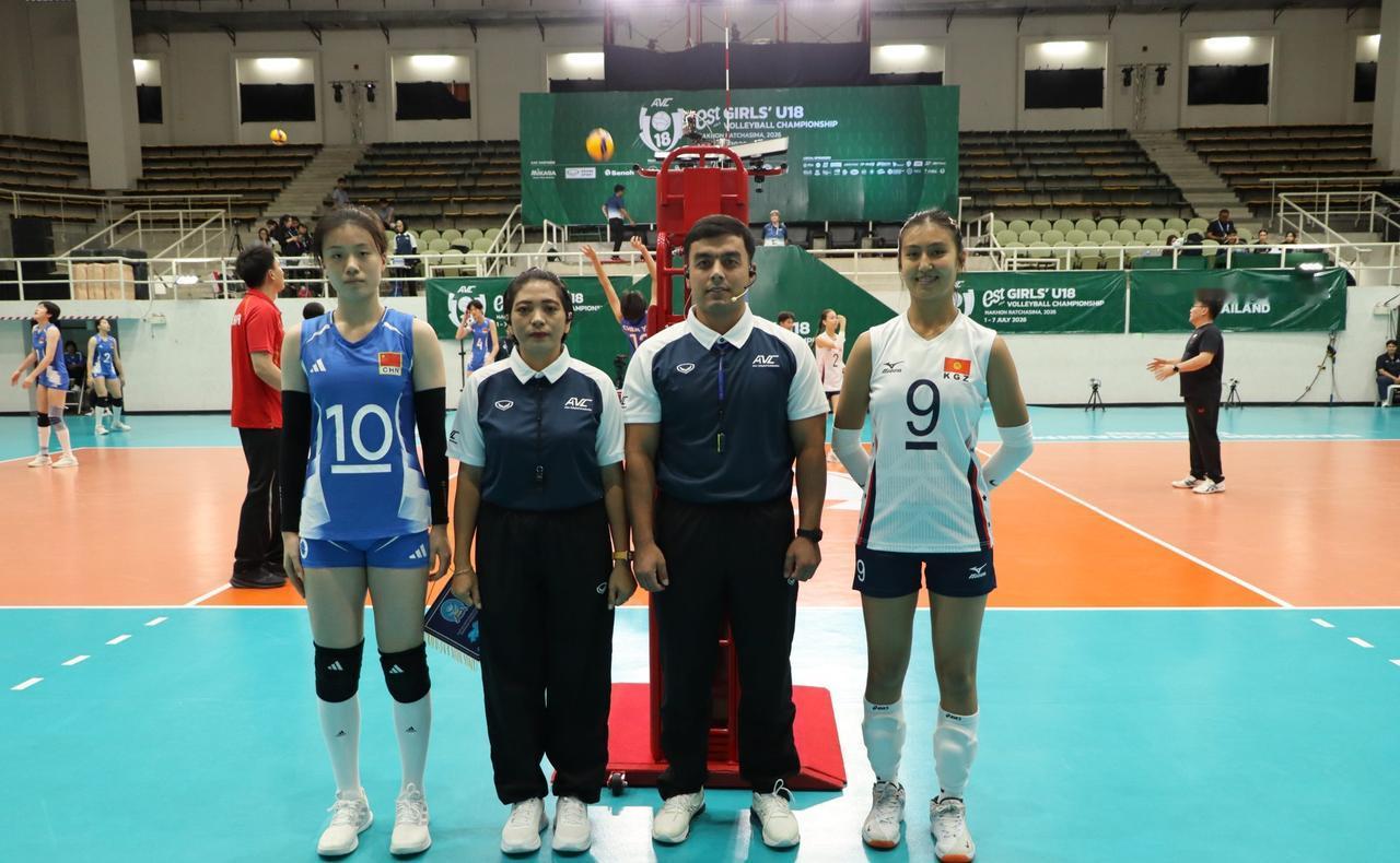 【U18亚锦赛中国女排开门红 对手三局28分】
泰国呵叻府 2026年U18女排