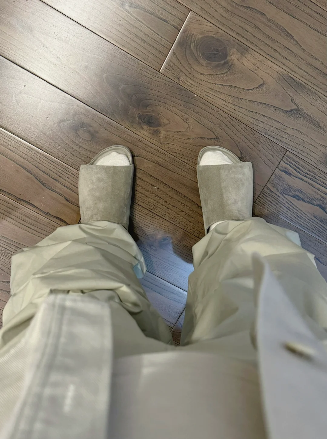 降落伞裤｜勃肯鞋穿搭