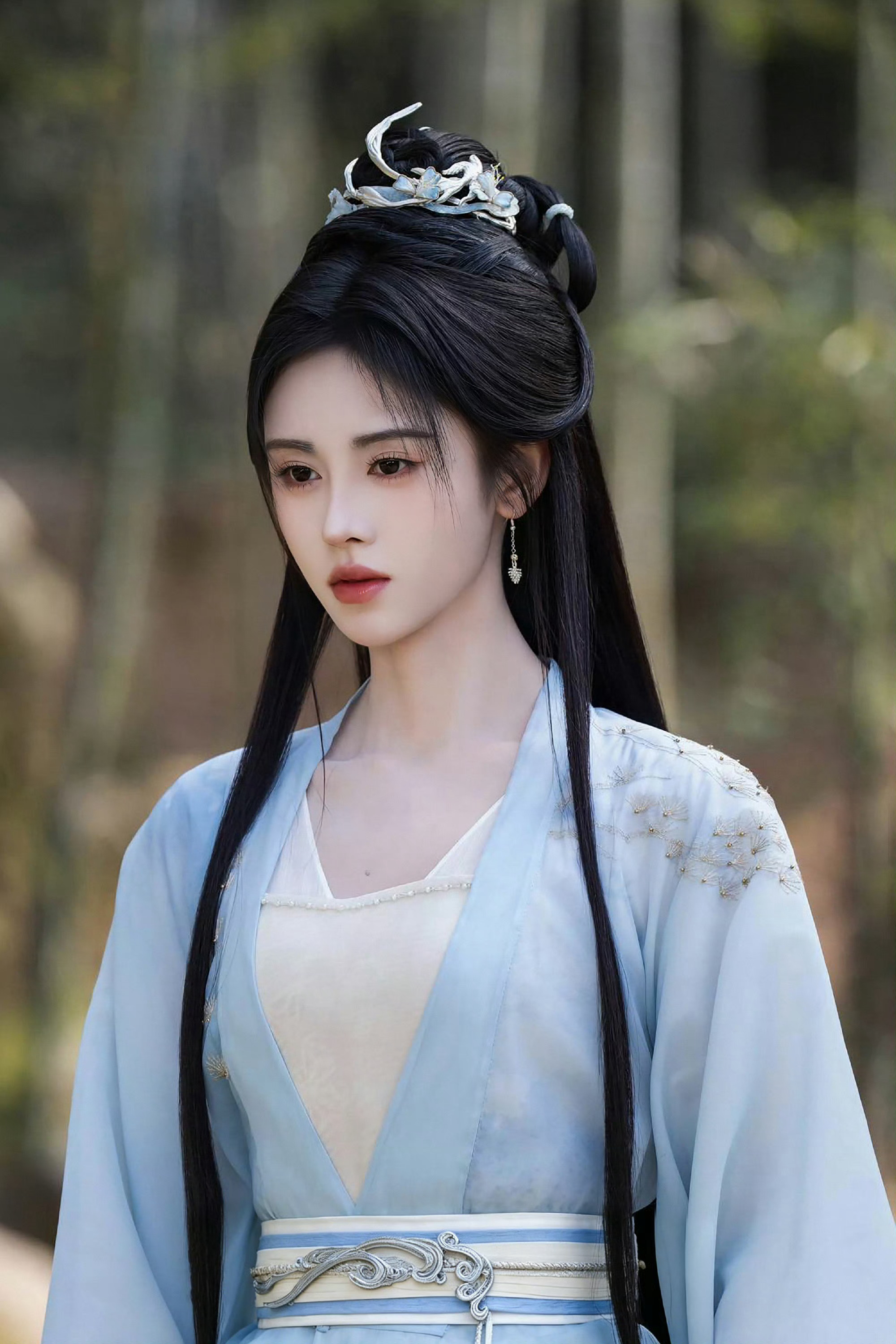 一起来感受姜黎非的美貌吧～这个千香的妆造我夸累了