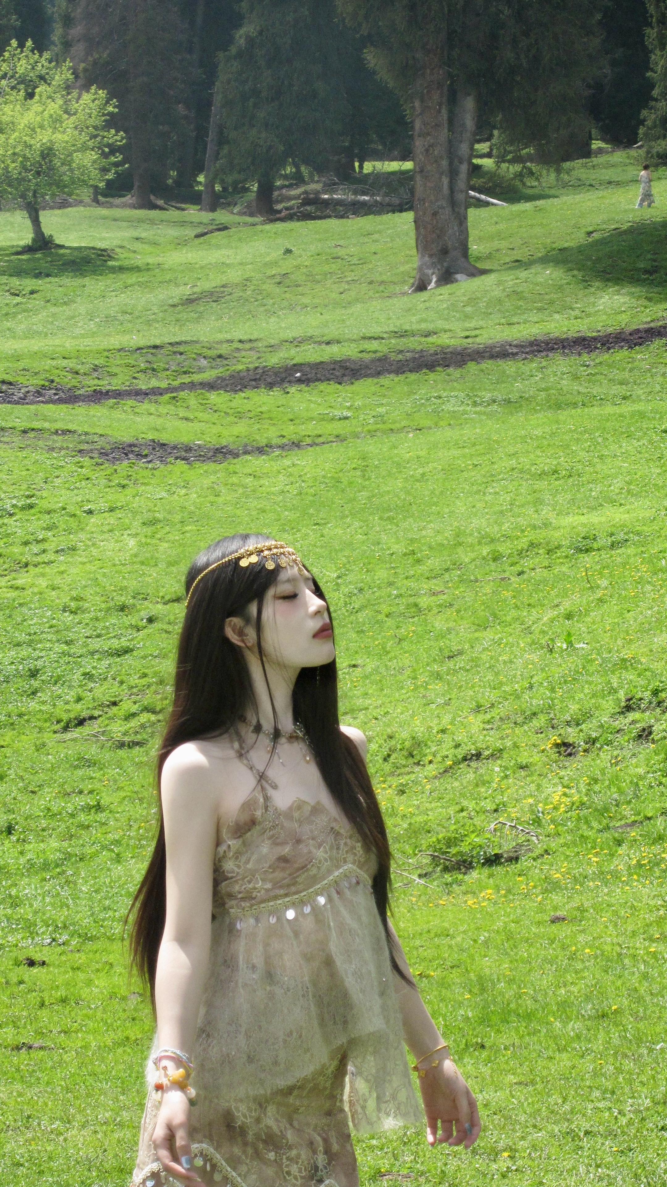 用宏大的世界稀释痛苦  用微小的事情感知幸福