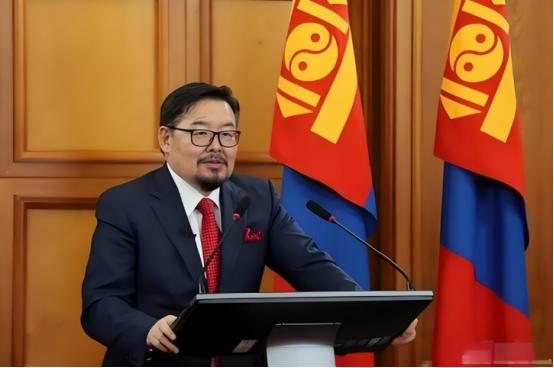 蒙古政坛迎来强硬派，新总理十分硬气，要求西方废除不平等条款
 
3月9日，蒙古新