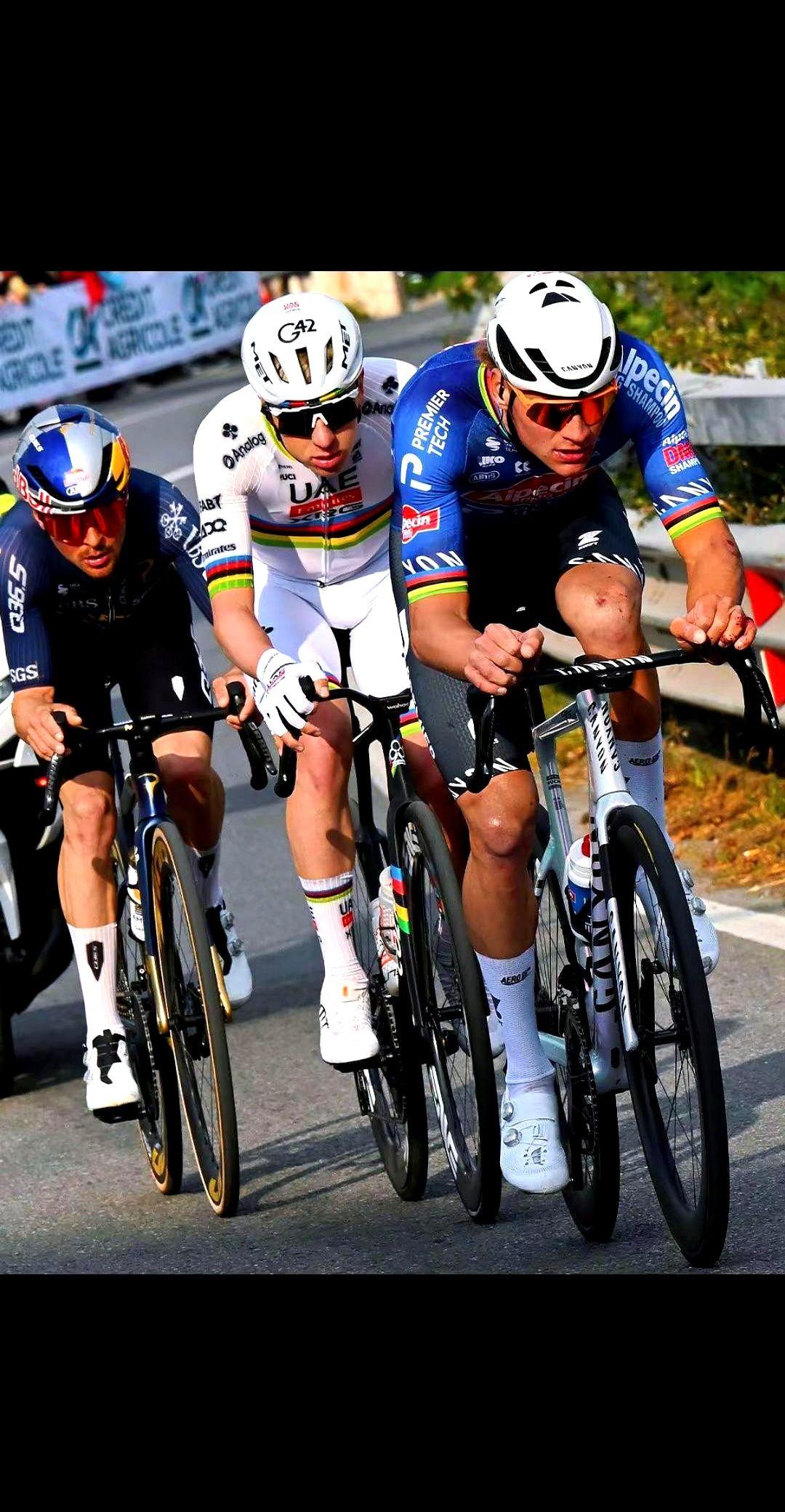 彪哥这手指伤得，看着都疼！

米兰-圣雷莫赛上，一辆车直接撞他左手，据说指甲都穿