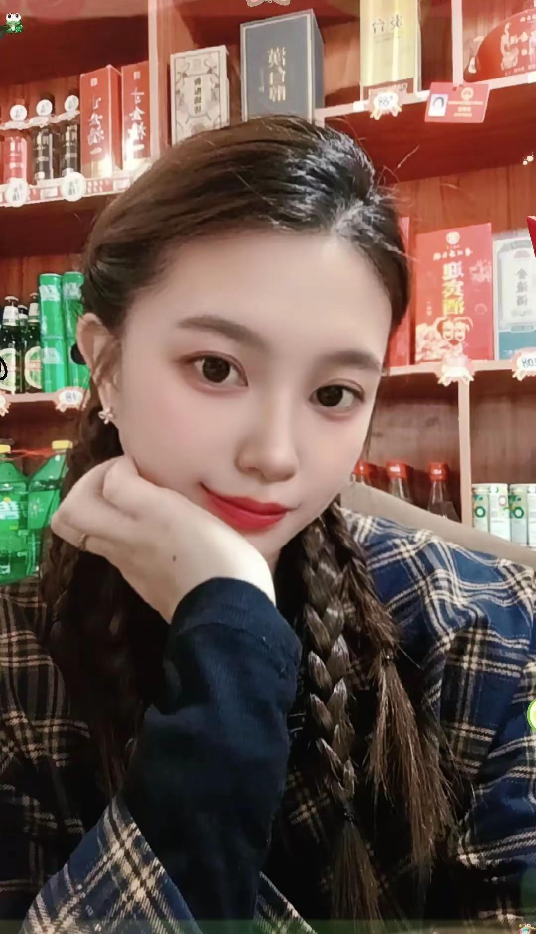 我每天努力不是为了感动谁，只为让自己活的更纯粹💪💪