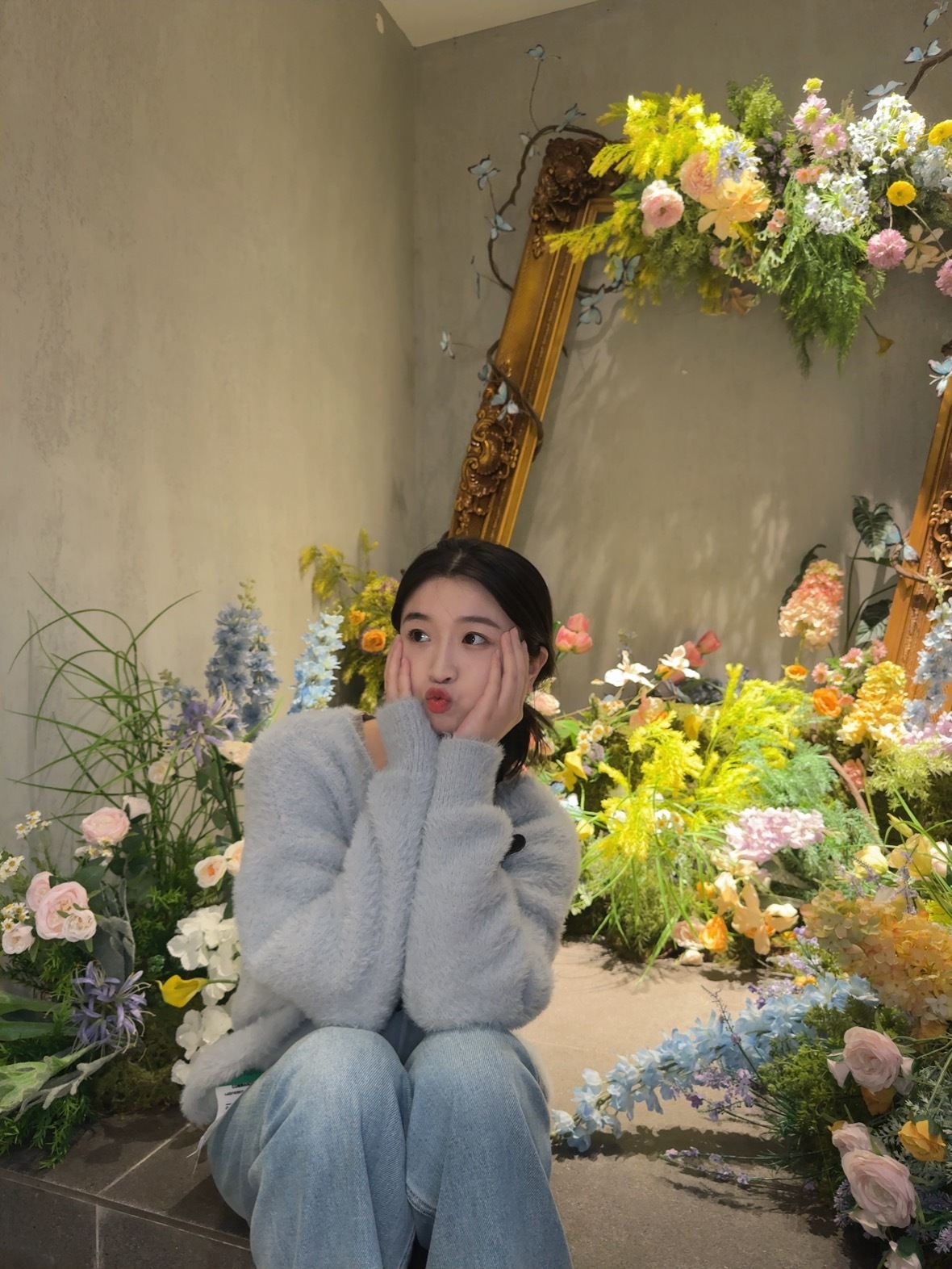 [抱一抱] ​​​