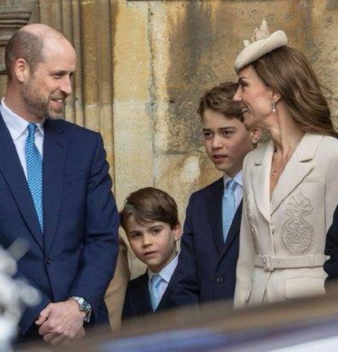 分享一波夫妇俩的福利照[送心]
大型撒糖现场，网友们姨母笑了没[笑]