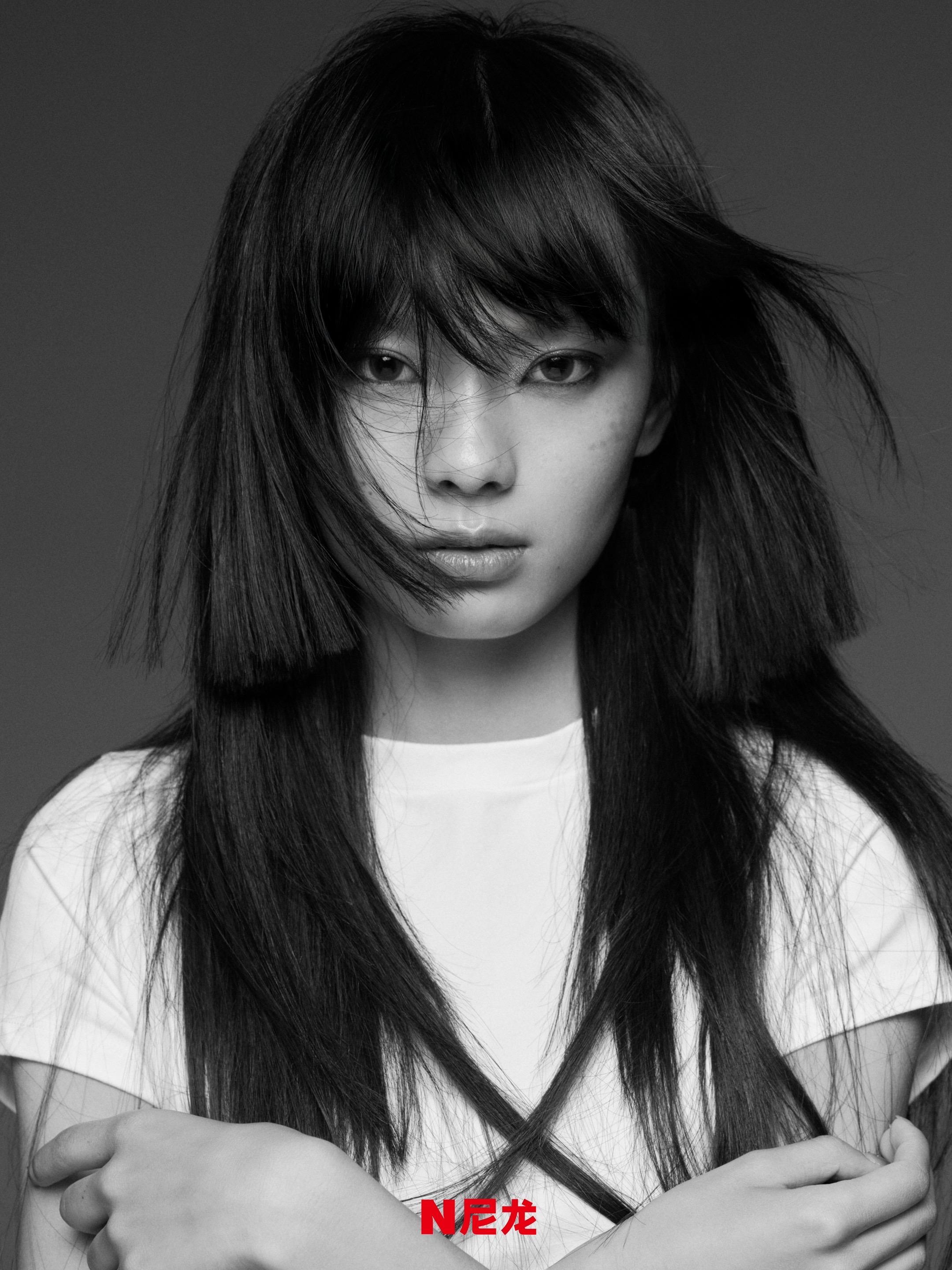 感谢尼龙NYLON✨ 拍了尼龙八月刊的【发掘新面孔】板块！ 好开心好开...