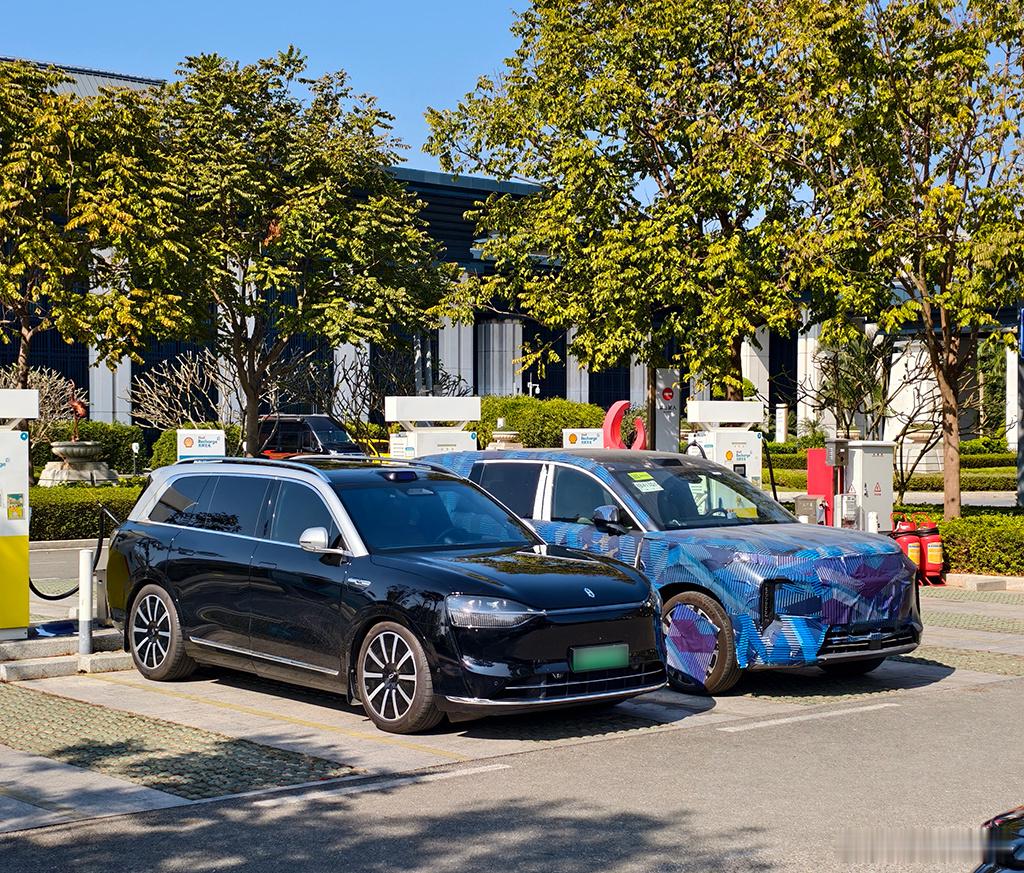 看到这组图，比亚迪王朝网D级SUV的来意就很清晰了。2026年，大车定必迎来一场