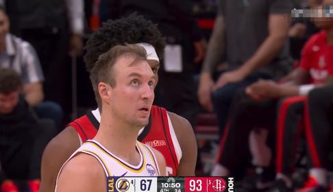 湖人神射手肯纳德终于跌落神坛了！在今天湖人客场以96：115惨败于火箭的首轮G4