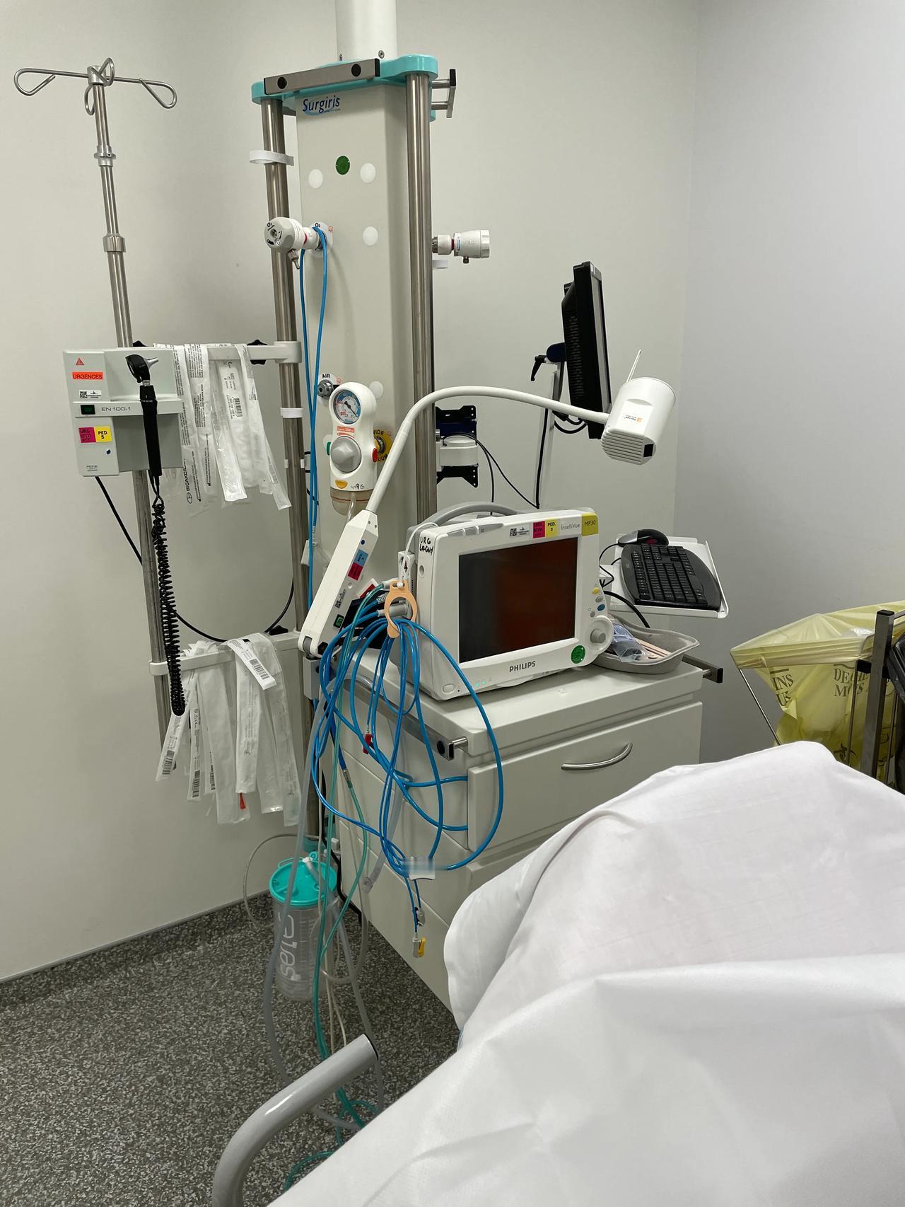 家人们，我们是洋米家，非常抱歉视频无法正常更新！昨晚法国时间九点发生突发事件，我