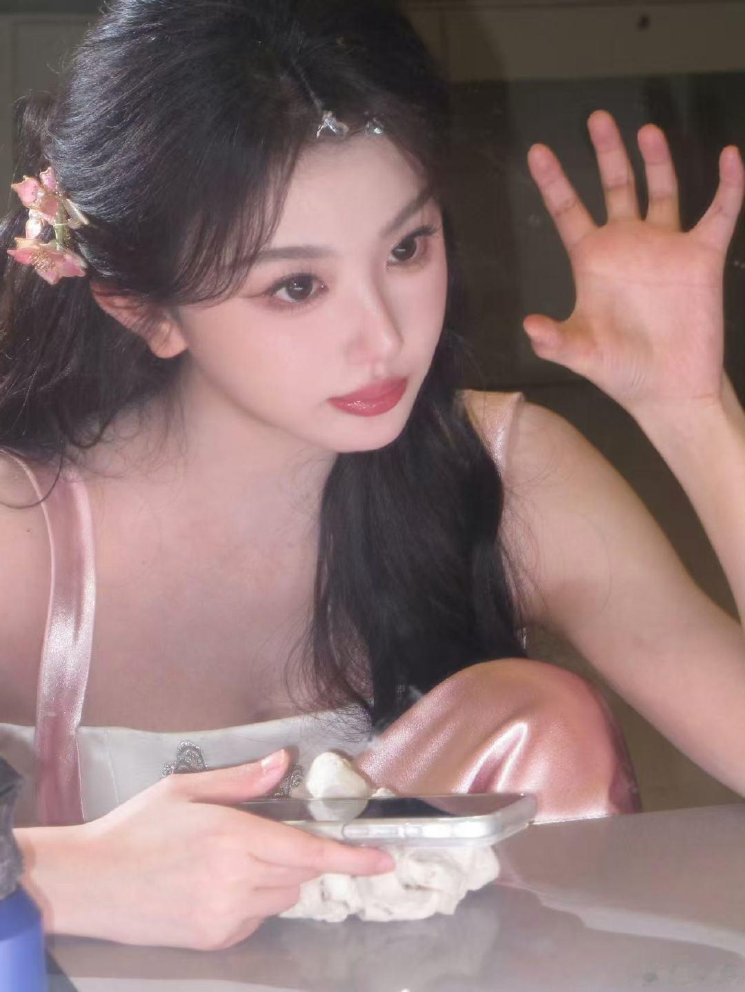 曝孔雪儿出演八尾孔雪儿八尾真的假的 期待孔雪儿[女孩儿][女孩儿] ​ ​​​