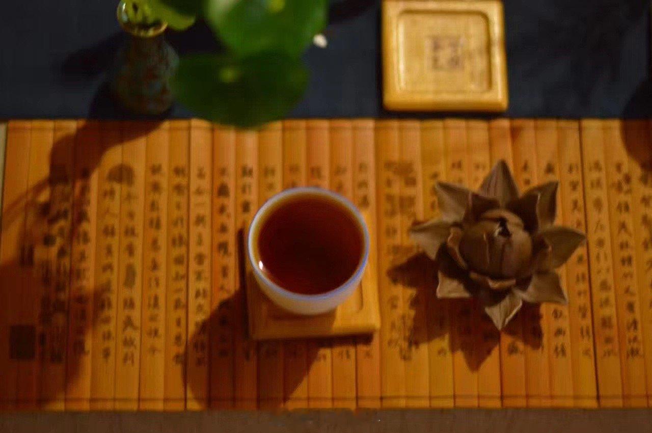 世间总有一些事，是我们永远无法解释也无法说清的，我必须接受自己的渺小和自己的无能
