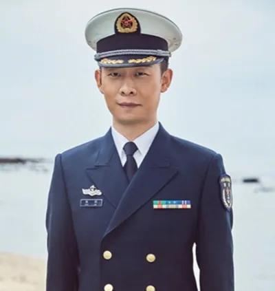 “妻管严”出圈的张译，是正剧的口碑[玫瑰]

《鸡毛飞上天》陈江河 白玉兰视帝
