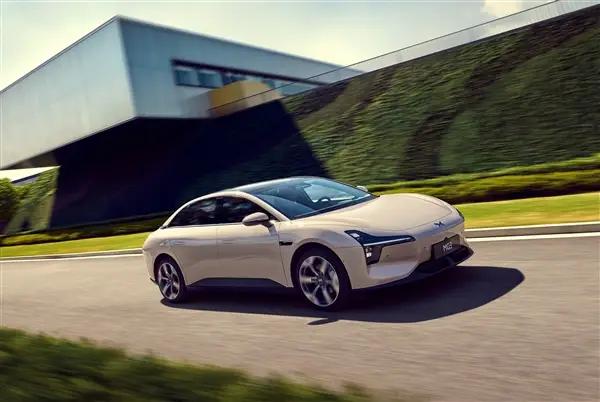 2026 年车市开局有点 “冷”，乘联会数据显示，1 月 1-11 日全国乘用车