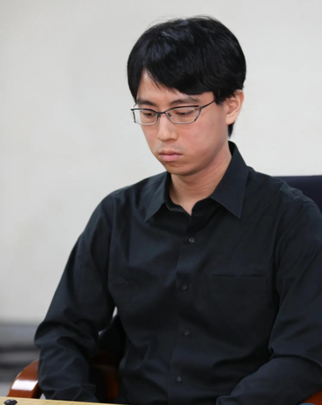 30届LG杯棋王赛一力辽申旻埈打进决赛



第30届LG杯棋王赛于8月4日至8
