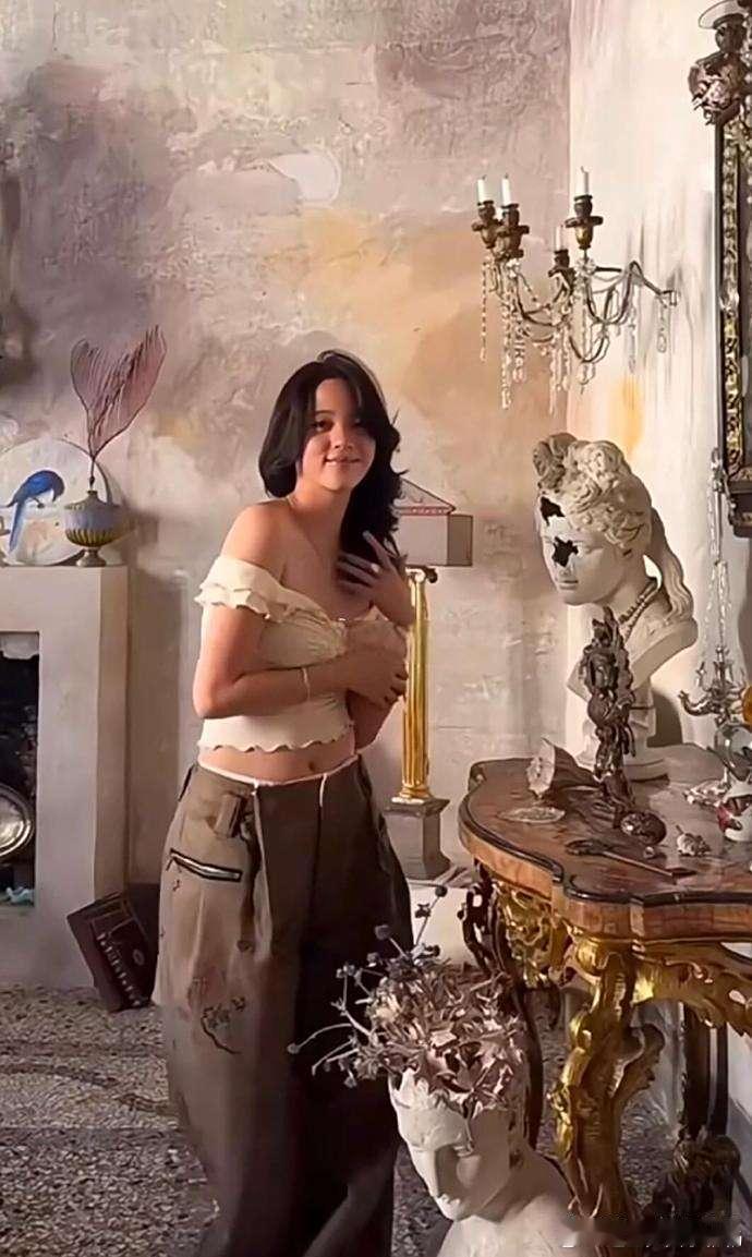 欧阳娜娜治好了我的身材焦虑，她这么瘦都有小肚子 ​​​