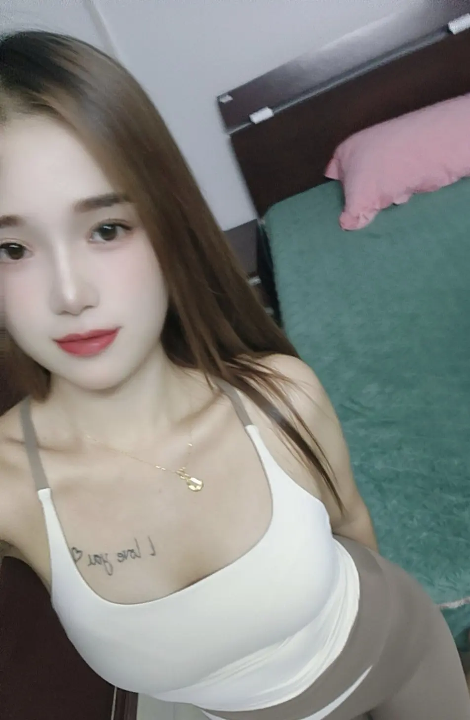 过的积极是为了生活，过的糊涂是为了快乐