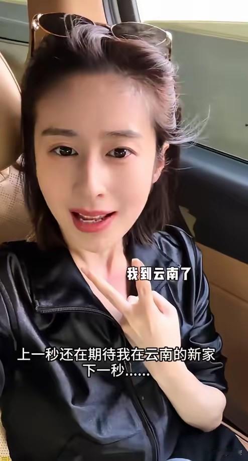 笑不活了！颖儿兴高采烈奔赴昆明新家，结果刚出电梯直接被满楼道的快递“活埋”了！连