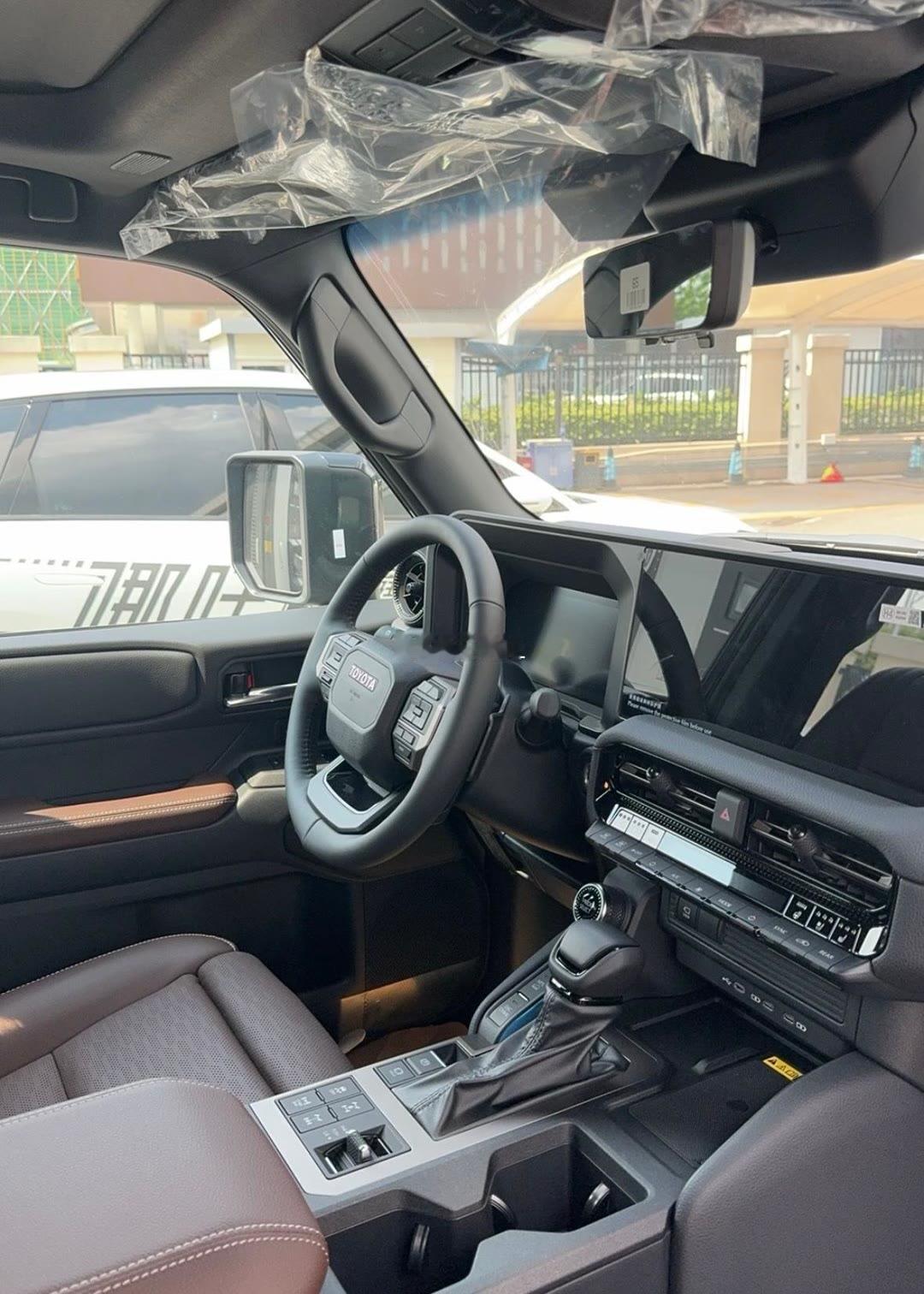 普拉多LC250价格争议｜从出厂到现在价格要性价比选硬派越野，要可靠性+情怀+保