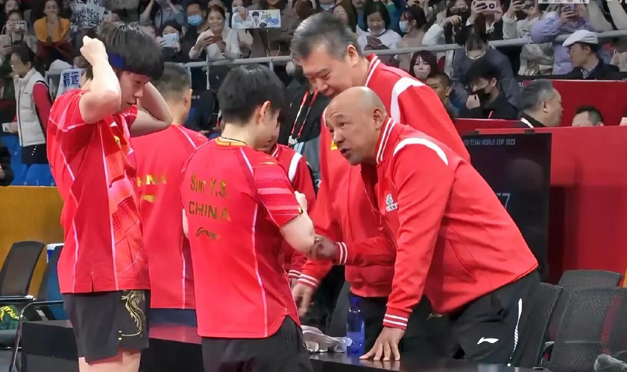 第二场，中国队首盘混双由现世界排名第一的王楚钦/孙颖莎出战！
#2023年成都国