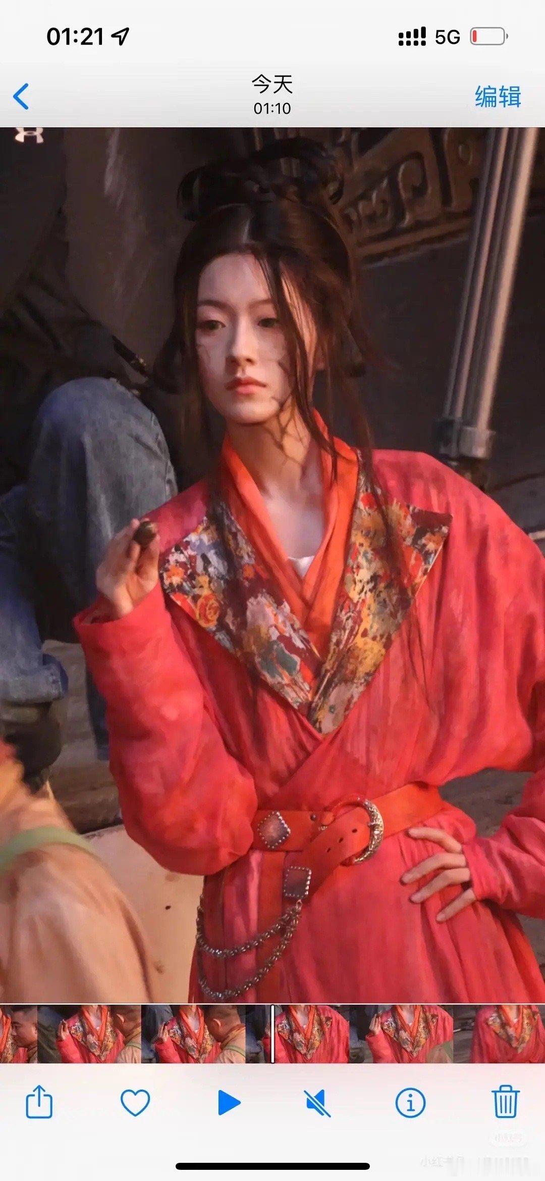 内娱有好多嗷嗷待哺的小🌸啊，这位看起来也不错 ​​​