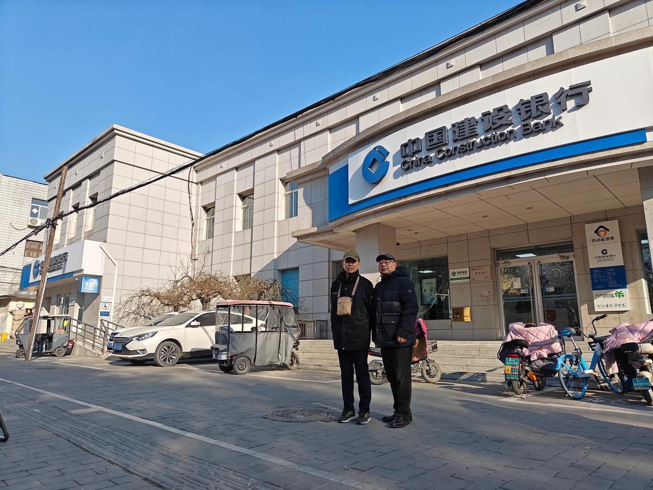 今年春节我有幸和央视名人回保省亲，参拜老省图遗址，我俩小时都在这苦读过。高考时复