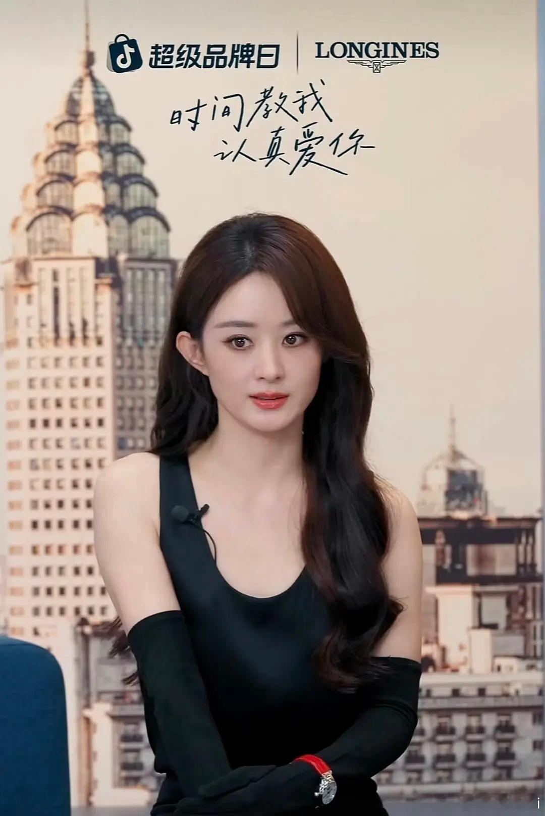丽换回长发了 ​​​