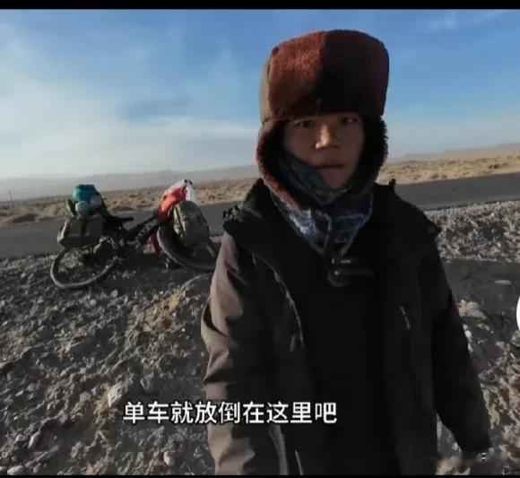 《田七浪迹天涯》——看这视频，相信你一定会竖起拇指按下食指点赞，这位小姑娘不能用